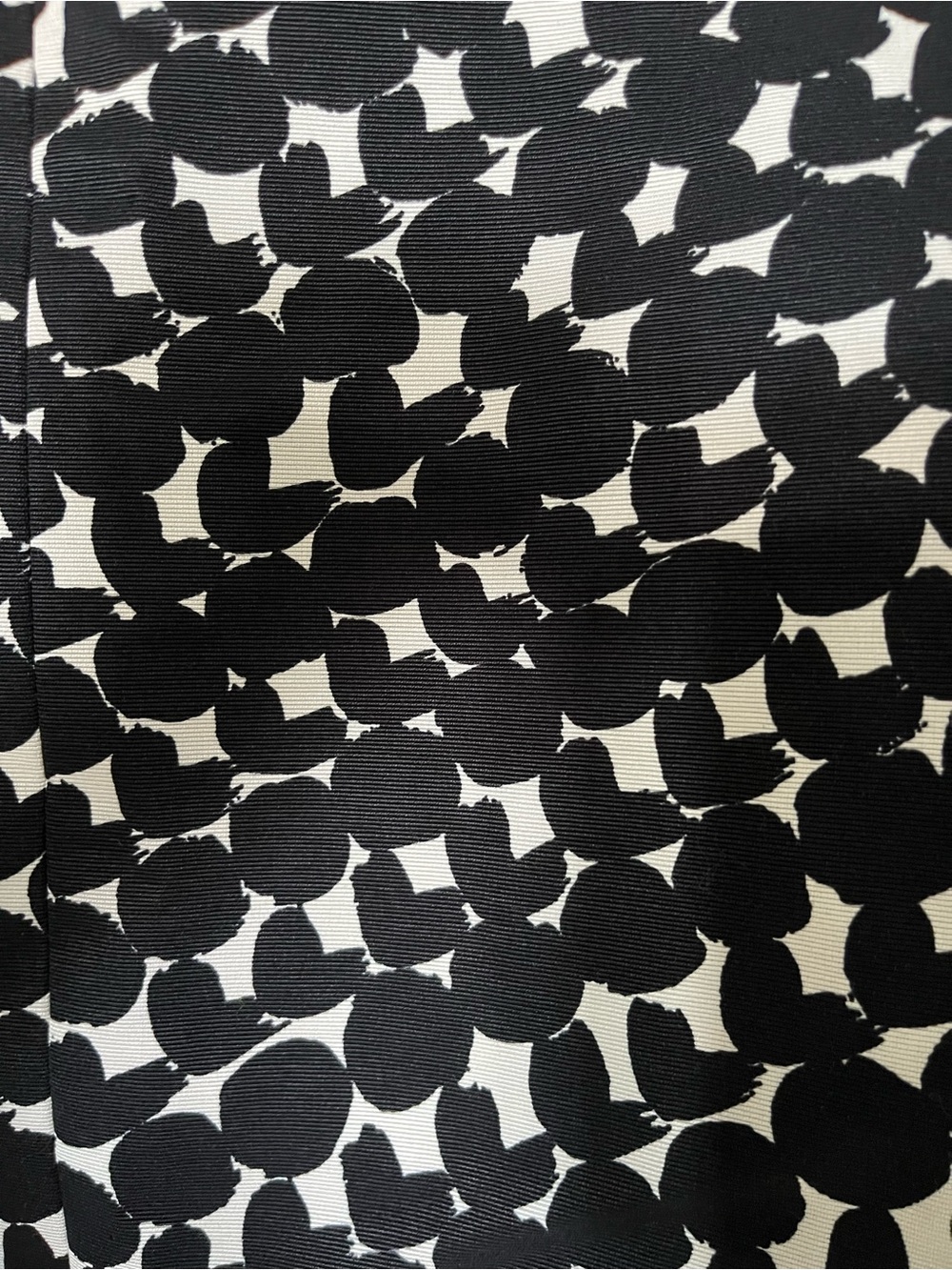 MaxMara Black and White Patterned Cropped Blazer. Classic Luxury! - Picture 7 of 7